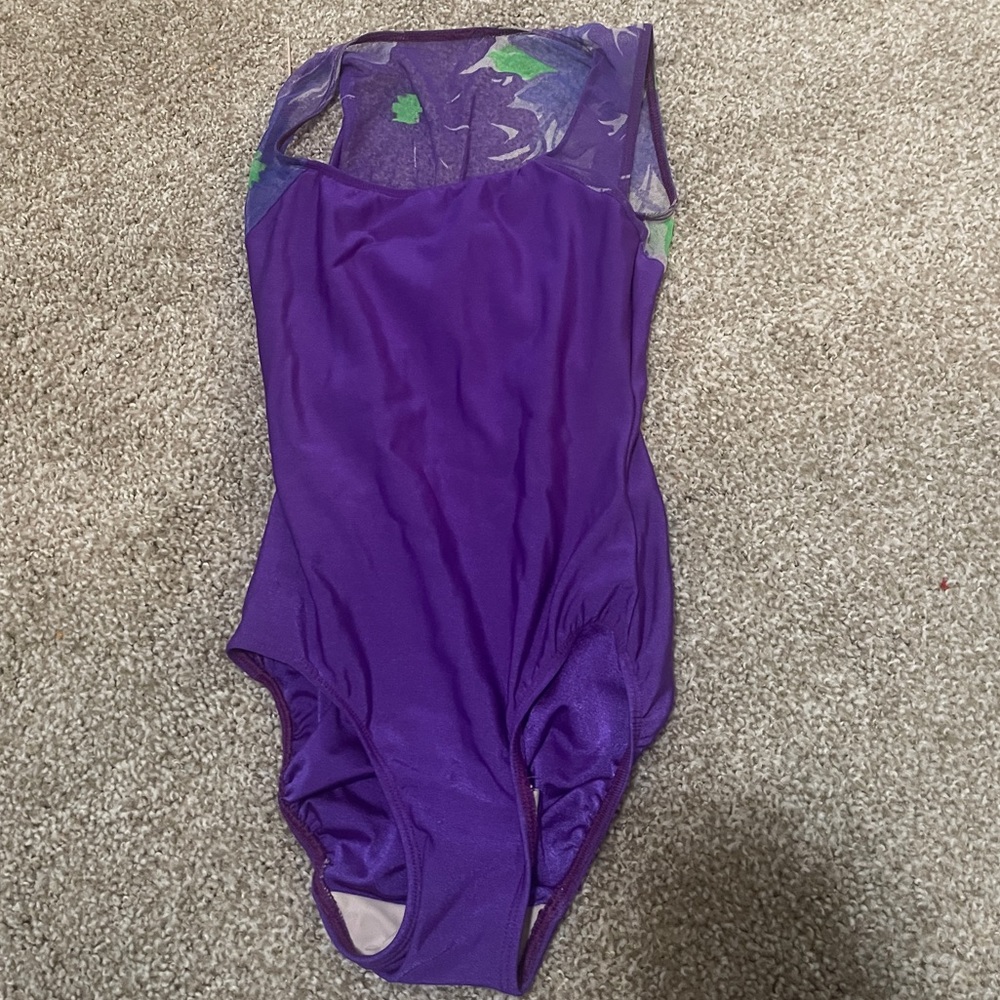 Beautiful purple Eleve mesh floral back leotard. Adult XS.